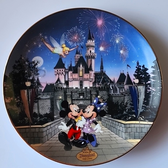 The Walt Disney Other - 1995 Disneyland's 40th Anniversary. Plate# 13689 G